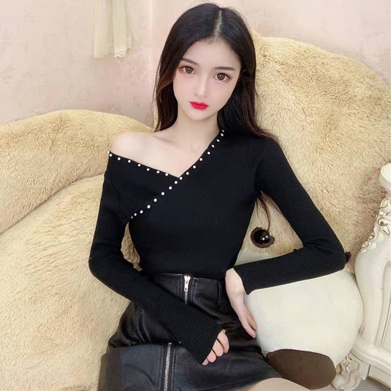 女神范黑色个性上衣美女手机壁纸图片