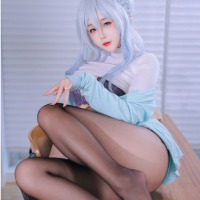 奶白的雪子