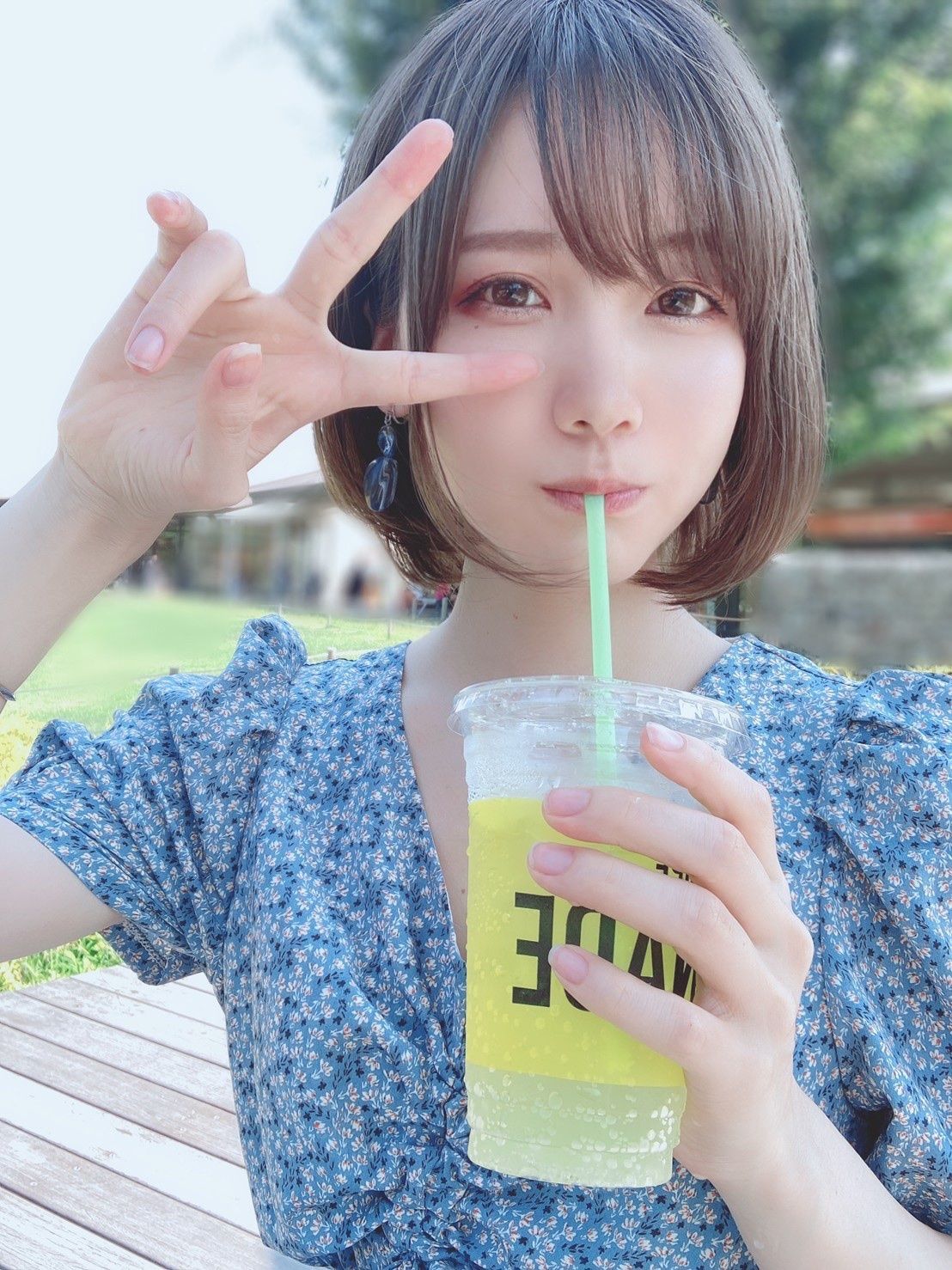 日本甜美COSERけんけん[fantia]  ショート丈スウェット×スポブラ
