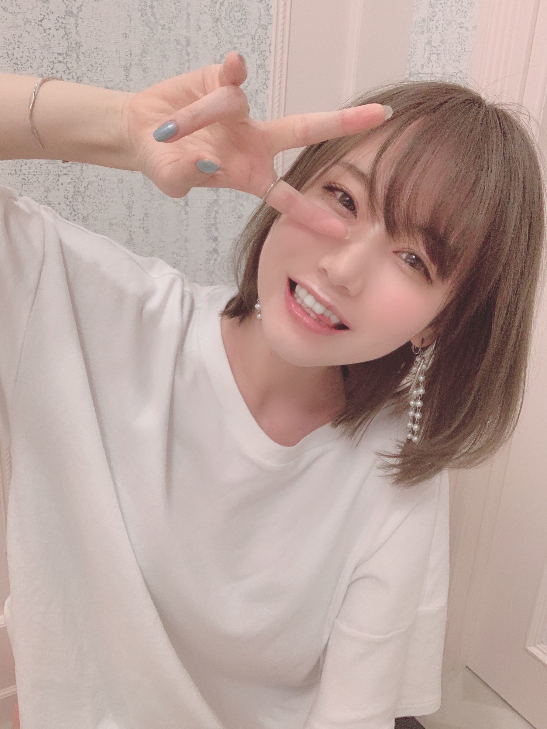 日本甜美COSERけんけん[fantia]  ショート丈スウェット×スポブラ
