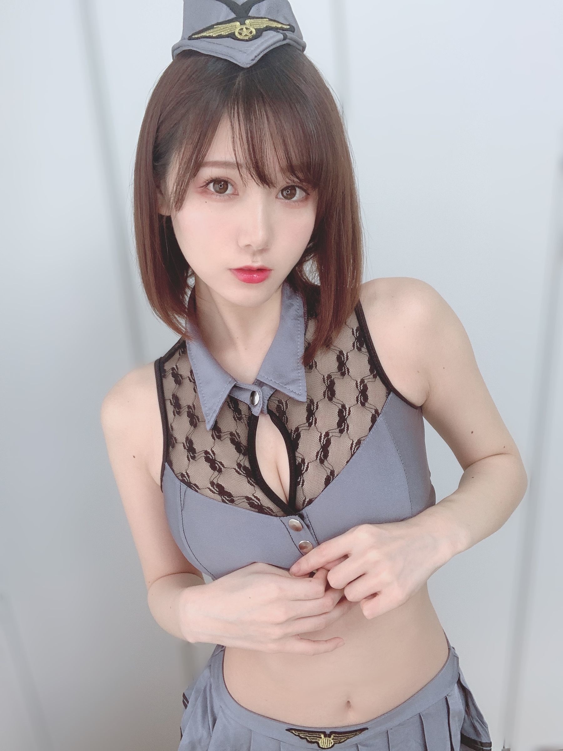 日本甜美COSERけんけん[fantia]  ショート丈スウェット×スポブラ