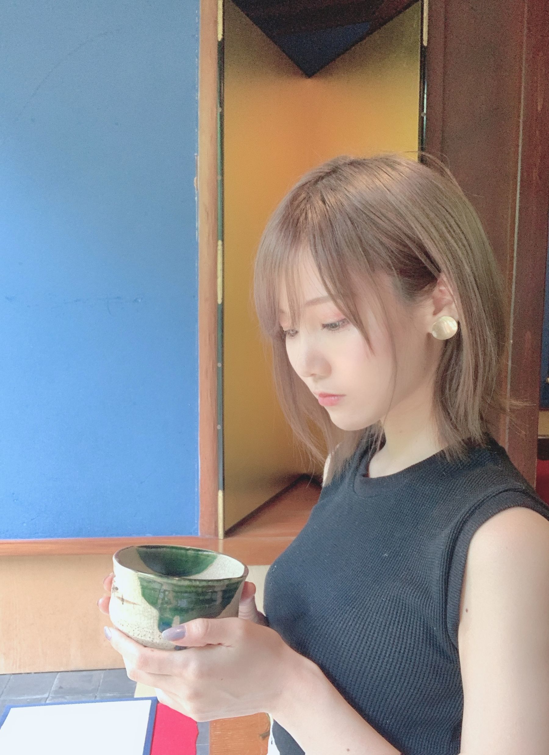 日本甜美COSERけんけん[fantia]  ショート丈スウェット×スポブラ