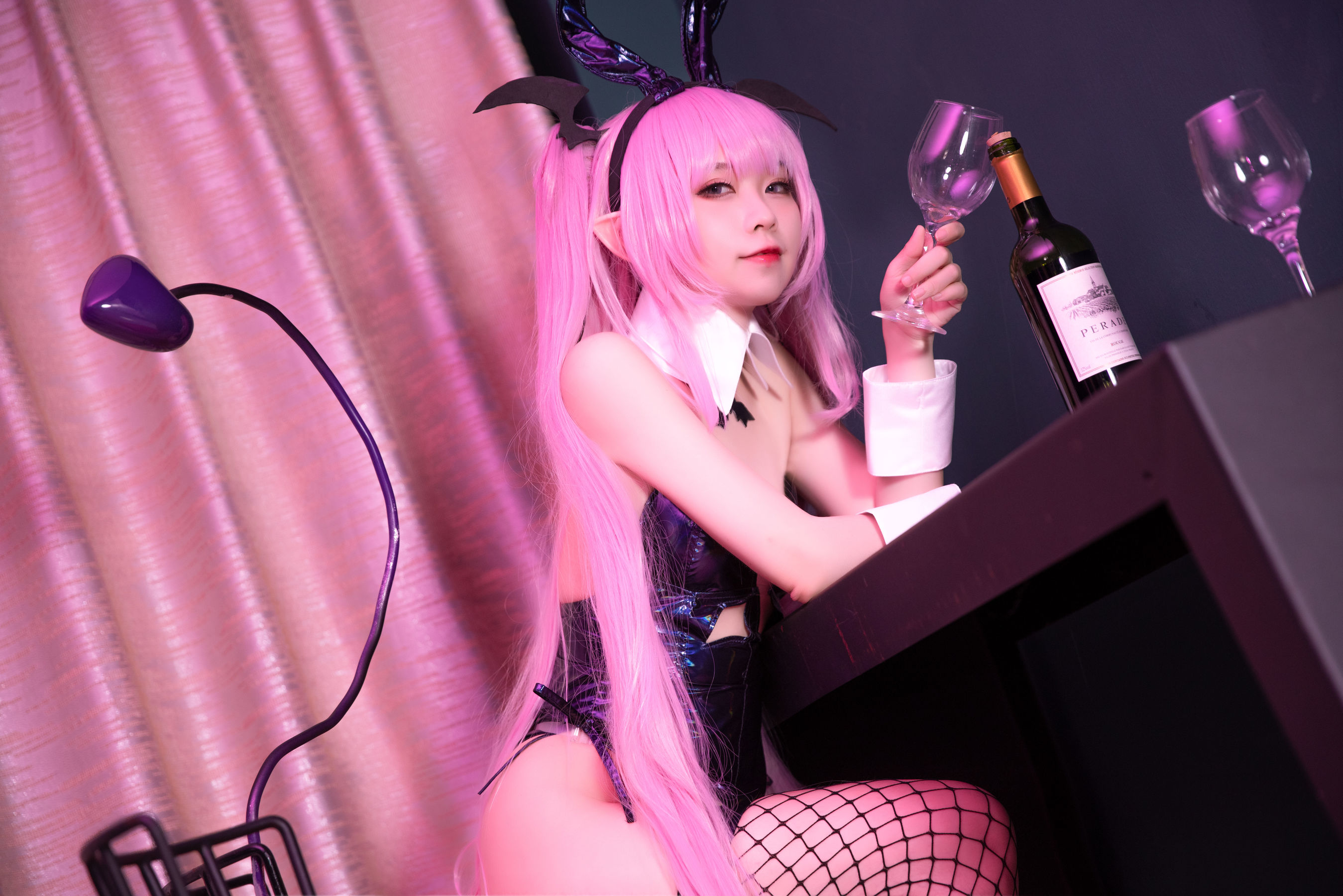 [网红COSER写真] 动漫博主G44不会受伤 – 露露姆兔女郎